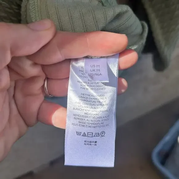 Anthropologie Arya Textured Balloon Sleeve Top Green Size Medium - Picture 6 of 6